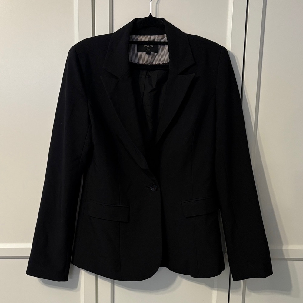 RW&CO. Elegant Black Blazer